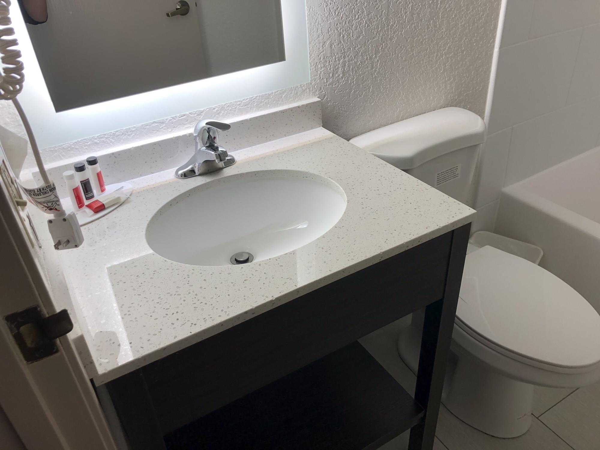 Red Lion Inn & Suites Elk Grove Village Eksteriør billede