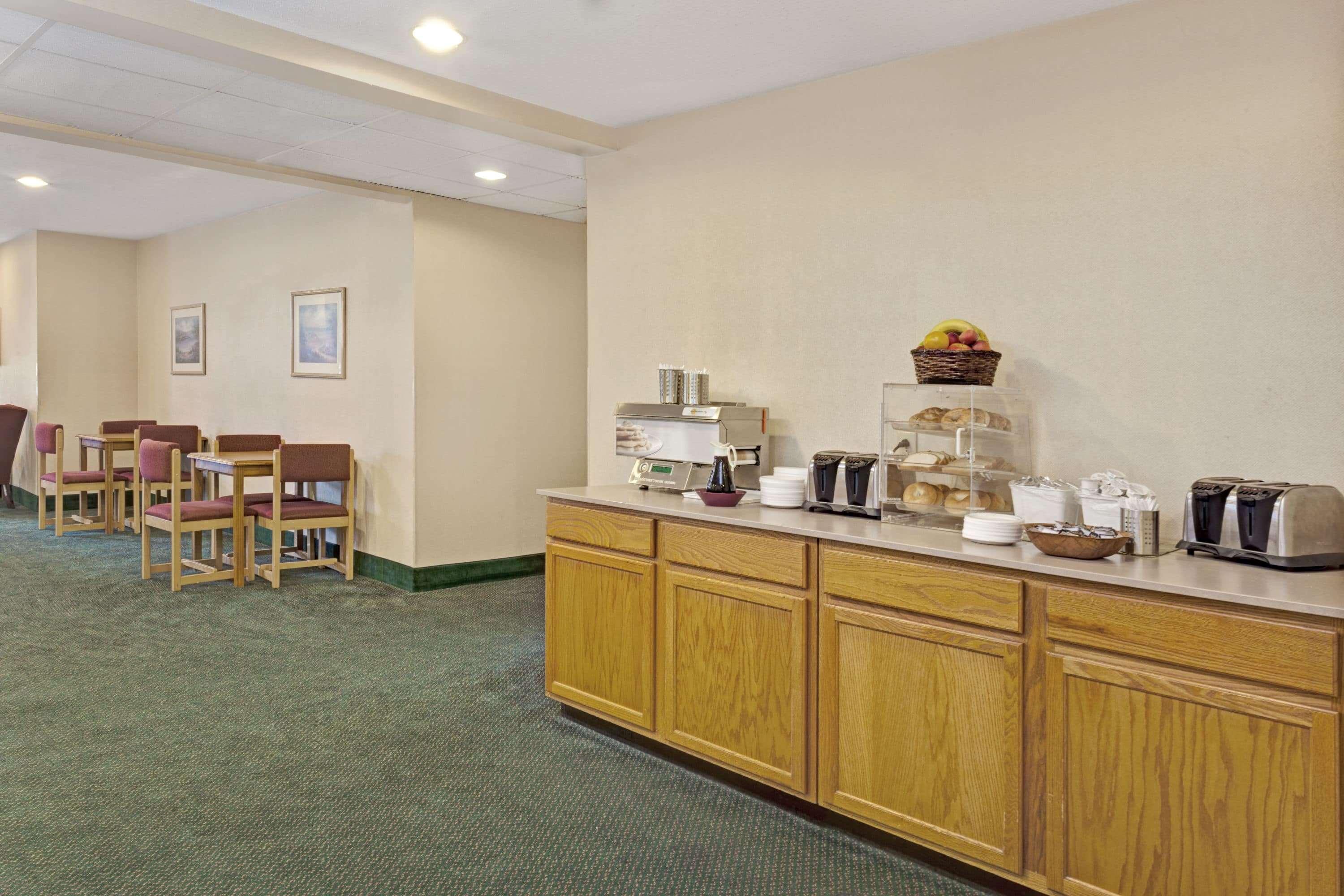 Red Lion Inn & Suites Elk Grove Village Eksteriør billede